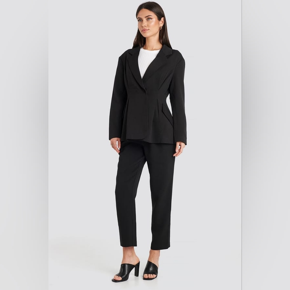 NA-KD Gathered Waist Blazer Black